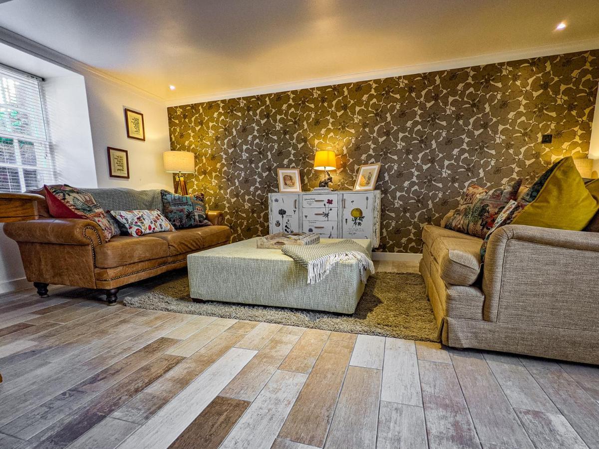 Beautiful Listed Flat With Private Garden, Birnam Leilighet Eksteriør bilde