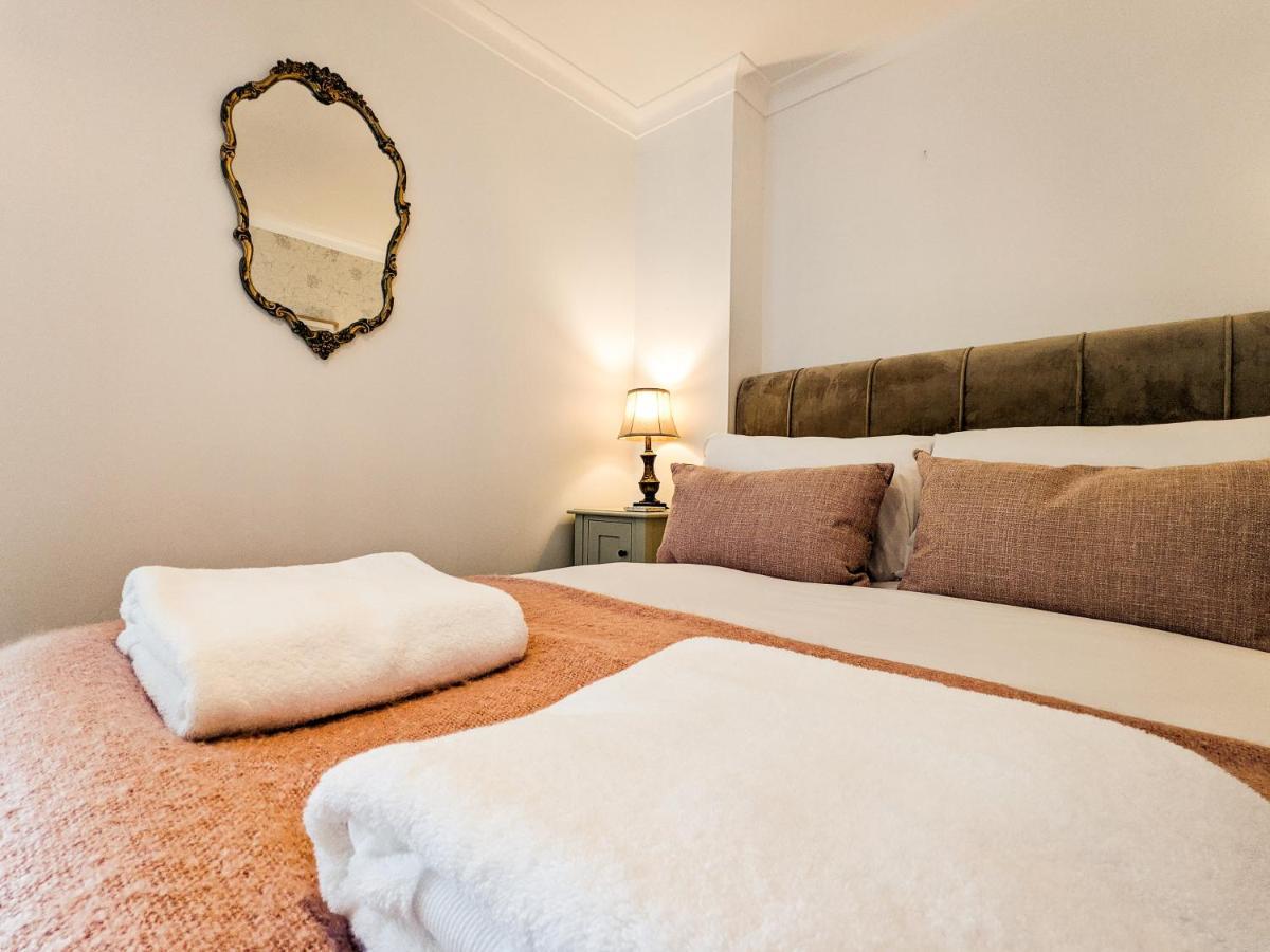 Beautiful Listed Flat With Private Garden, Birnam Leilighet Eksteriør bilde